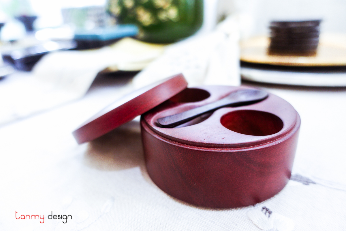 Wooden salt and pepper box